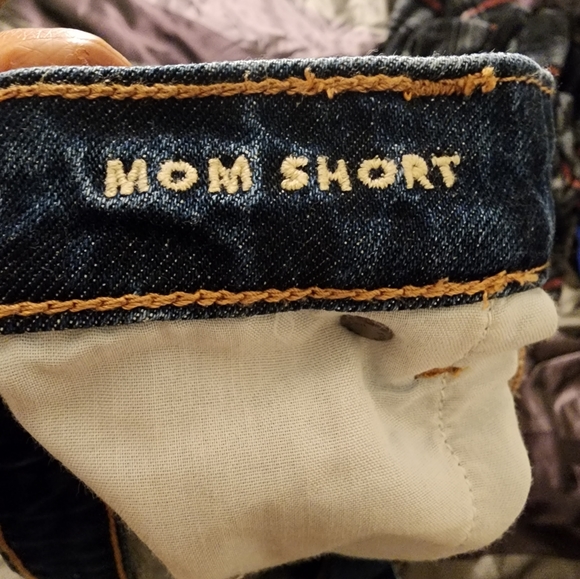 AE Mom Shorts - Picture 7 of 9